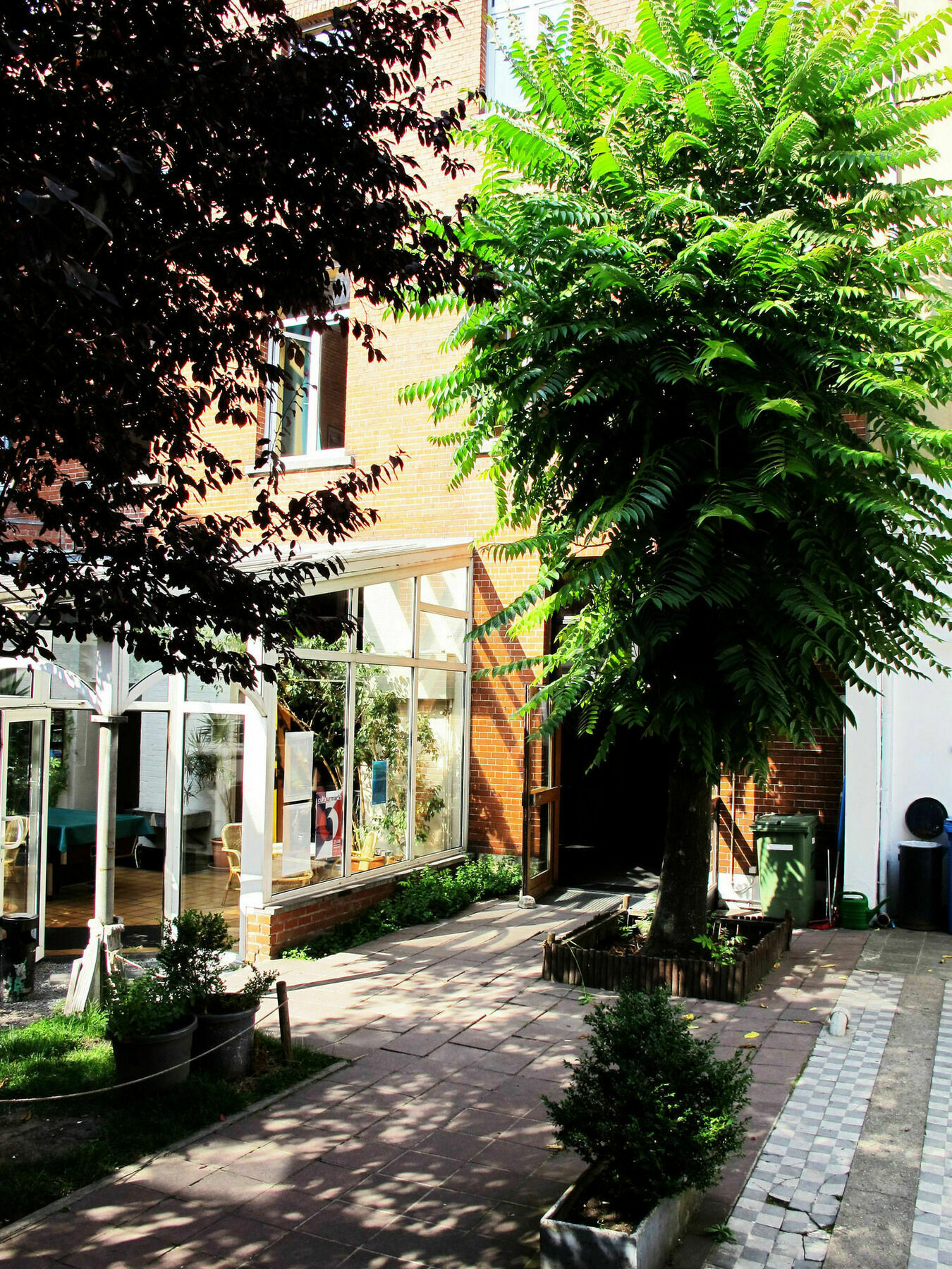 Van Gogh Youth Hostel City Centre Saint-Josse-ten-Noode Exterior photo