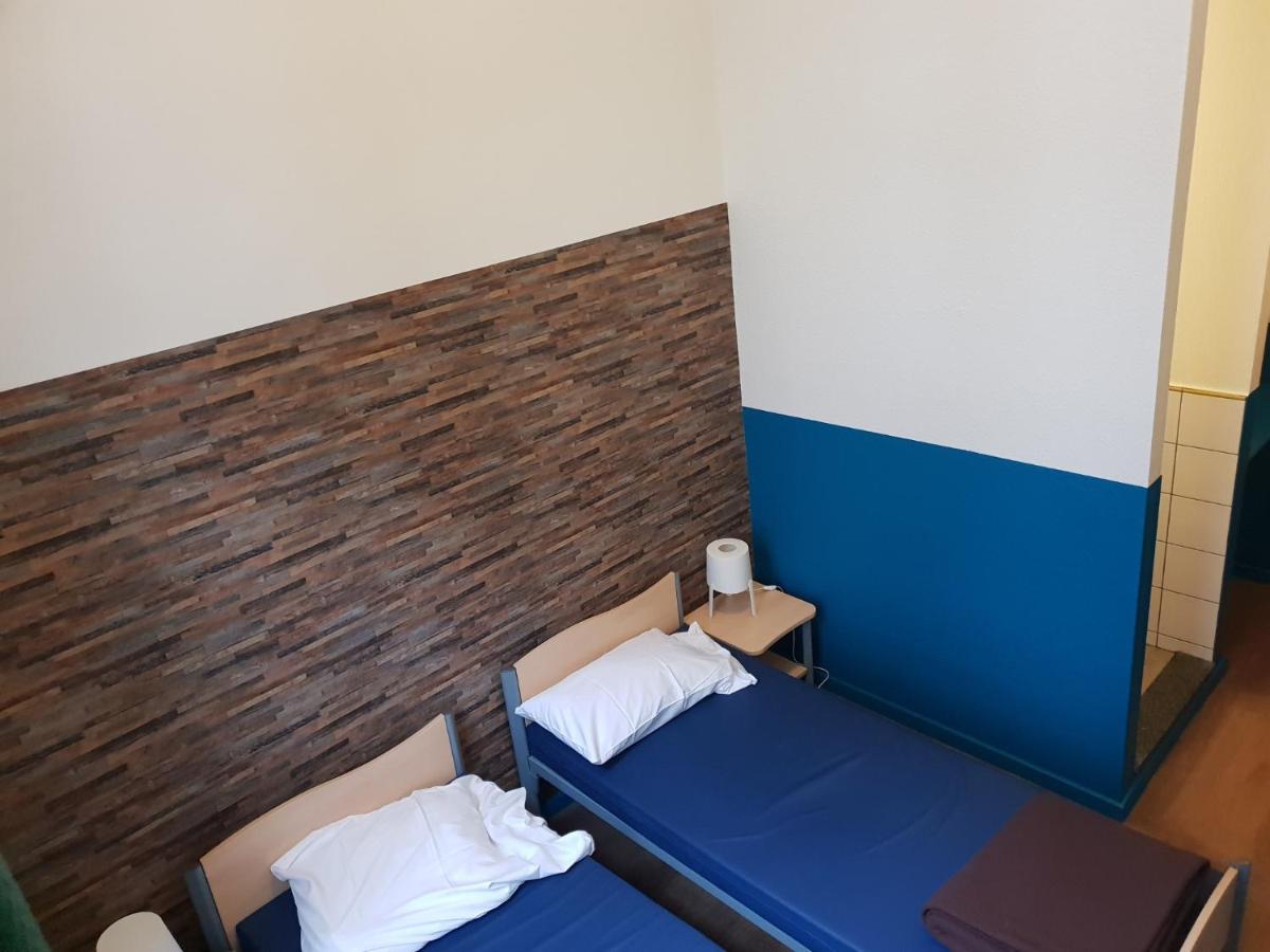 Van Gogh Youth Hostel City Centre Saint-Josse-ten-Noode Exterior photo